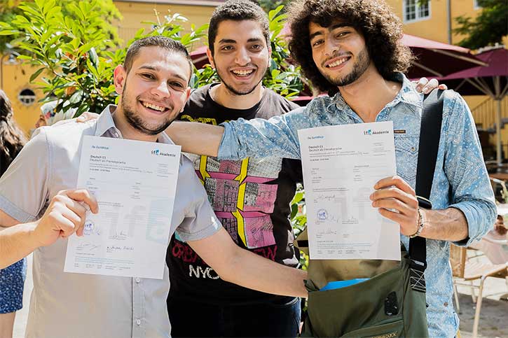 ifa Akademie Stuttgart (Institut für Auslandsbeziehungen), Schüler mit Zertifikaten für bestandene Deutschkurse